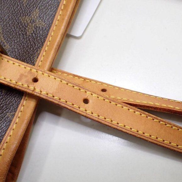 Louis Vuitton Bucket PM Monogram with COA - Picture 10 of 15